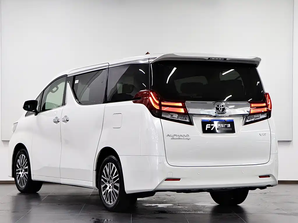 Alphard 3.5 L Distinguished