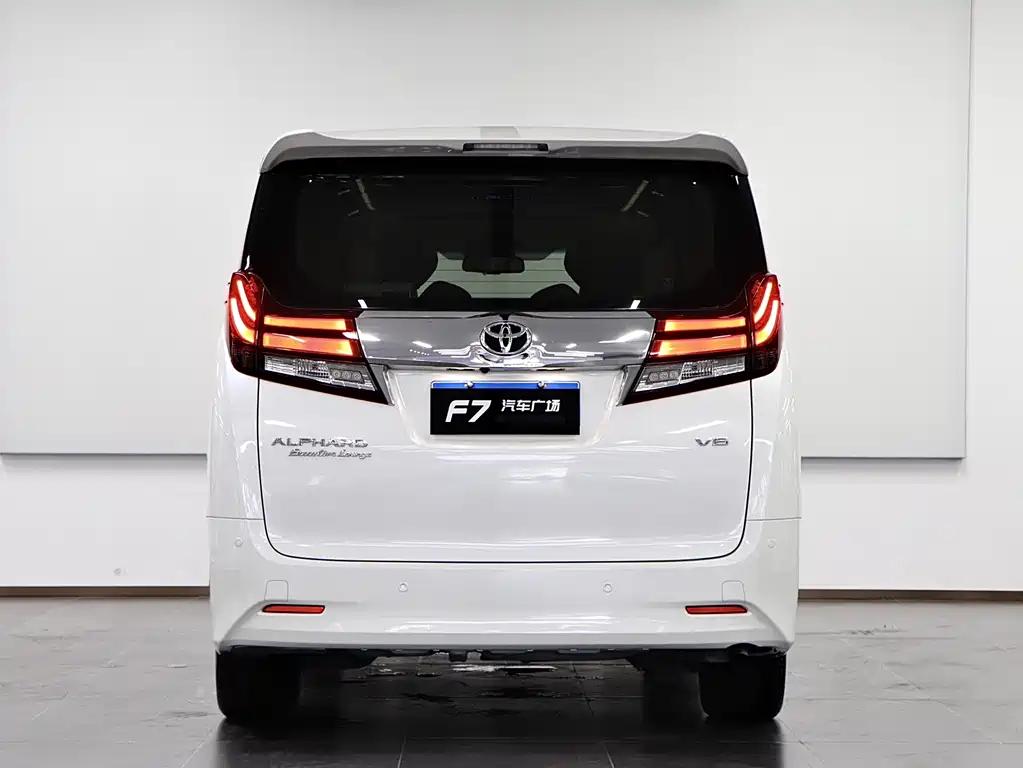 Alphard 3.5 L Distinguished
