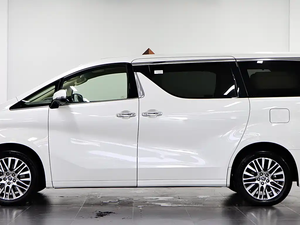 Alphard 3.5 L Distinguished