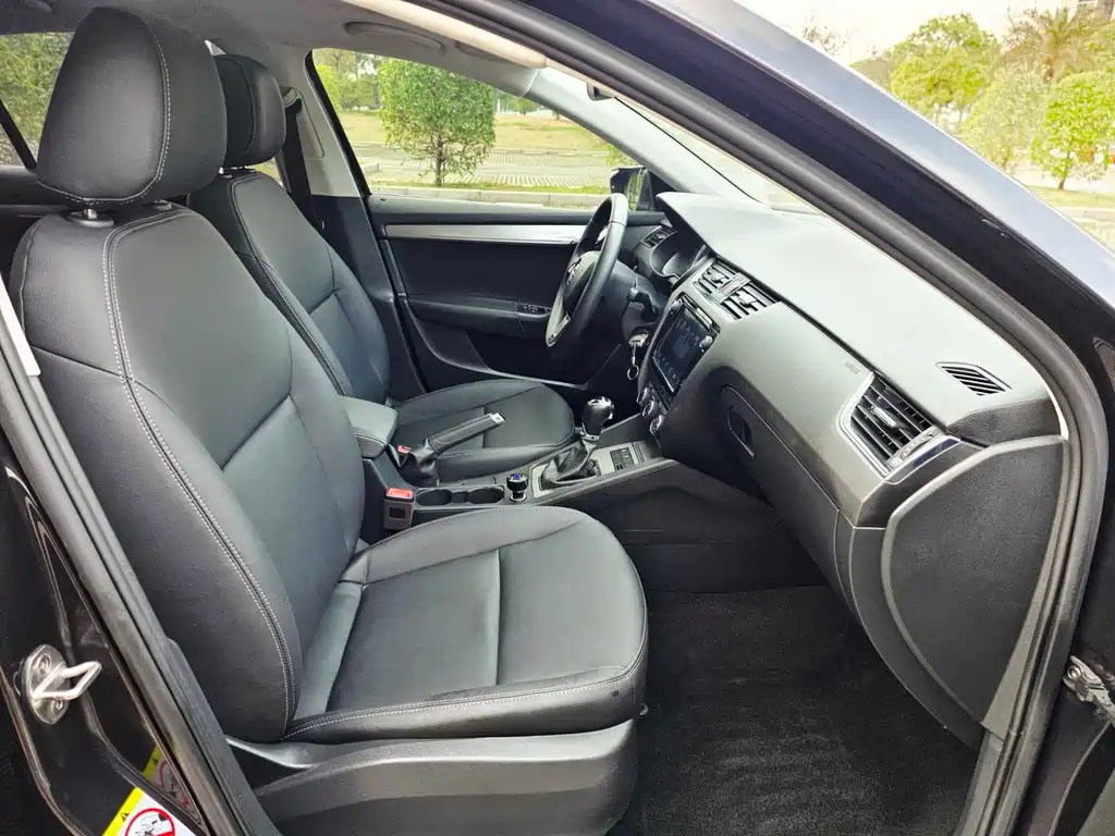 Octavia 1.5 L Auto Luxury
