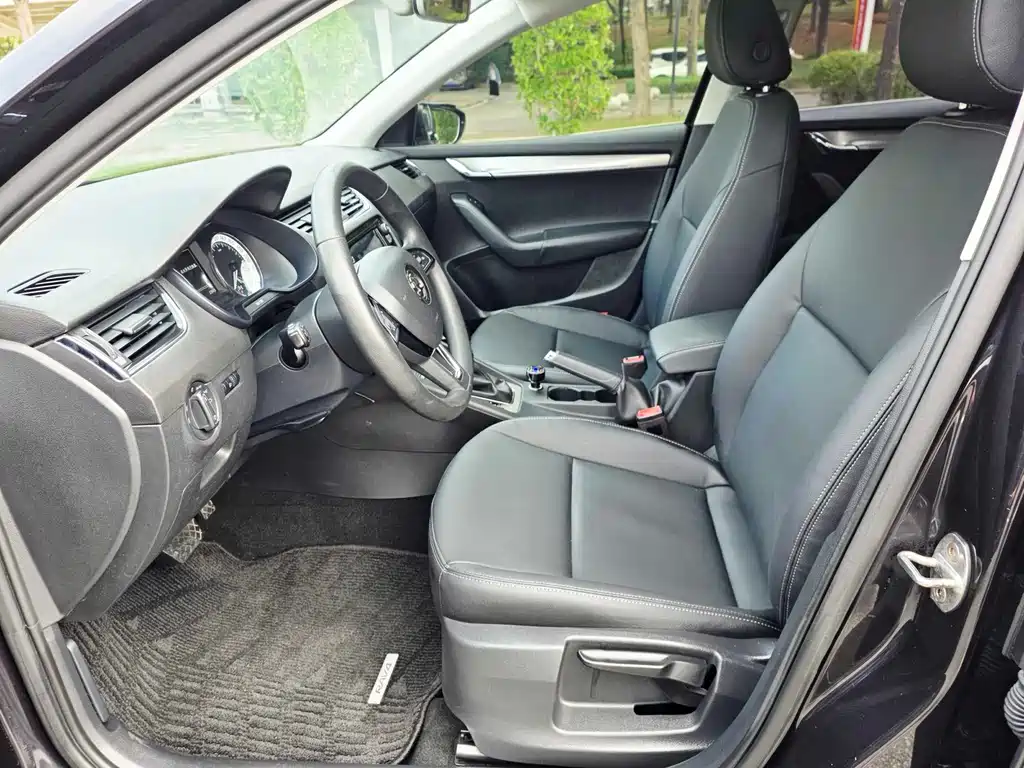 Octavia 1.5 L Auto Luxury