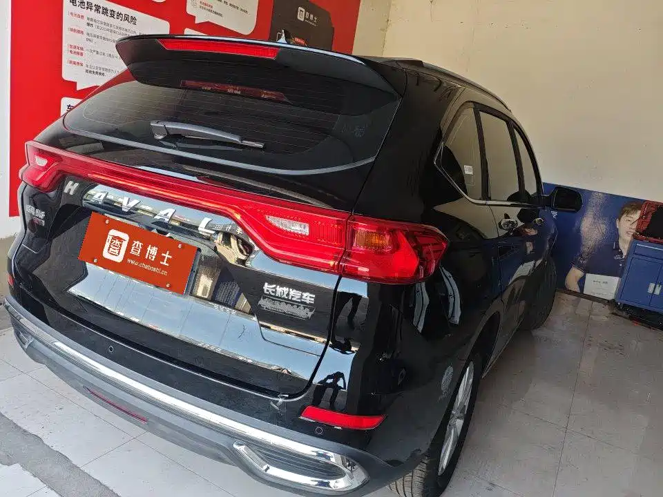 Haval M6 PLUS 1.5 T DCT Luxury Connected