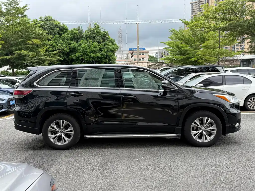 Highlander 2.0 T 4 WD Elite 7-seat