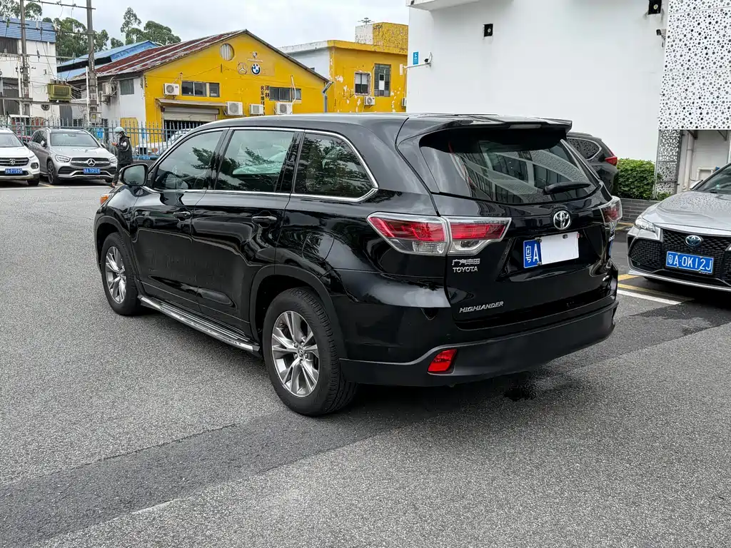 Highlander 2.0 T 4 WD Elite 7-seat