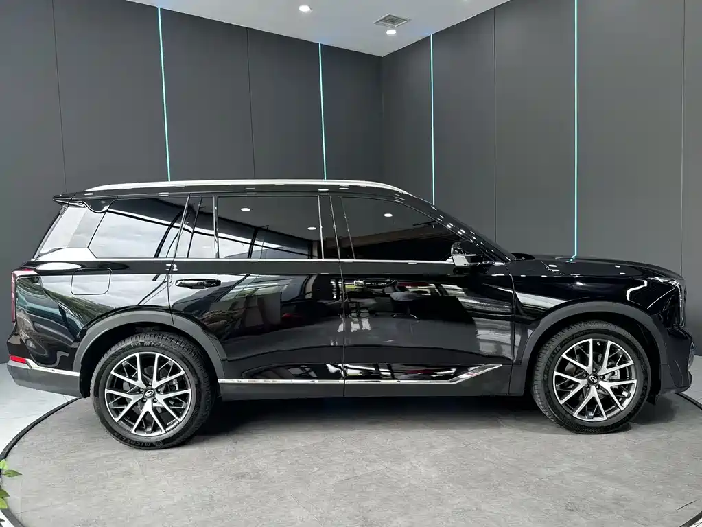 GAC Trumpchi GS8 Navigator Series 2.0 TGDI 2 WD Luxury 5-seat