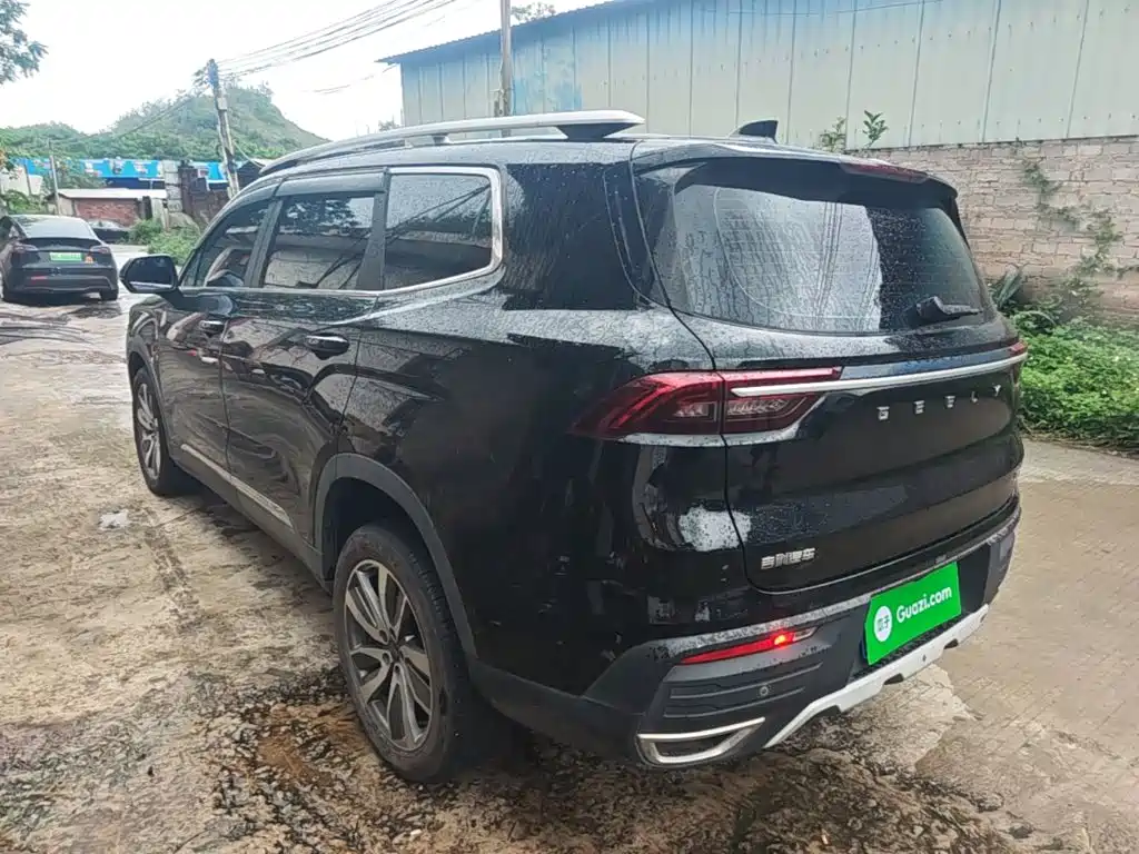 Haoyue 1.8 TD DCT Luxury 7-seat