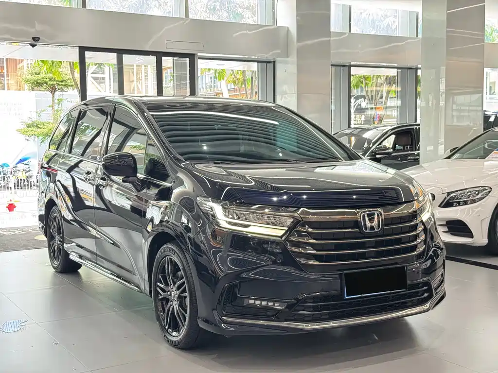 Odyssey 2.0 L e:HEV Sharp· Shine Enjoyment