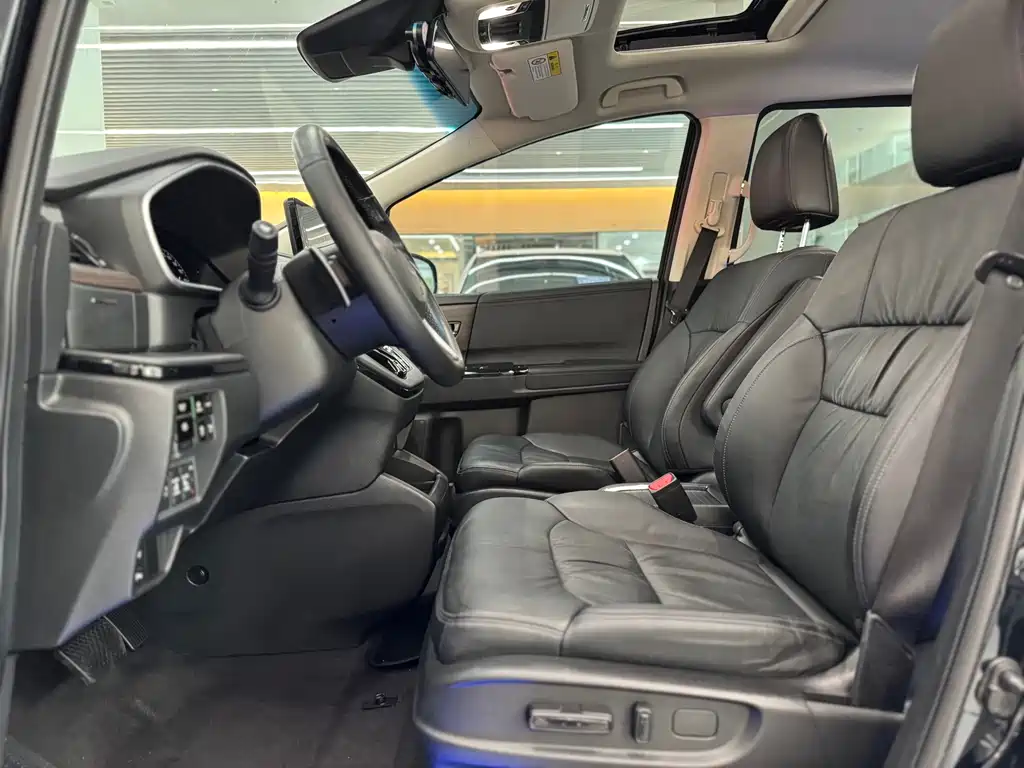 Odyssey 2.0 L e:HEV Sharp· Shine Enjoyment