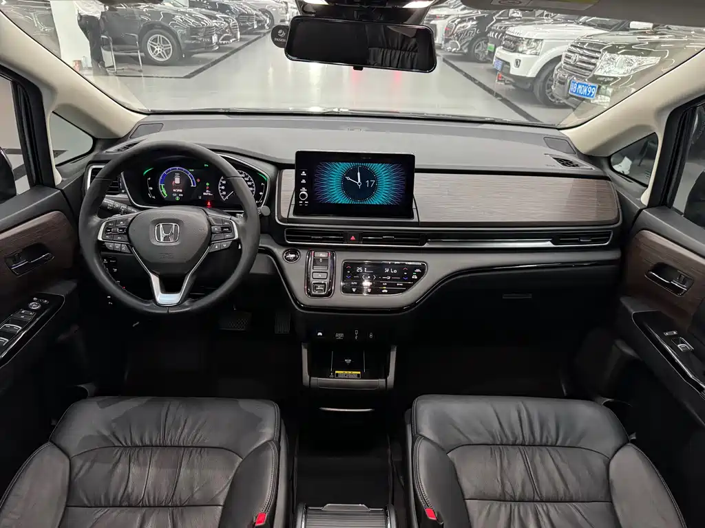 Odyssey 2.0 L e:HEV Sharp· Shine Enjoyment