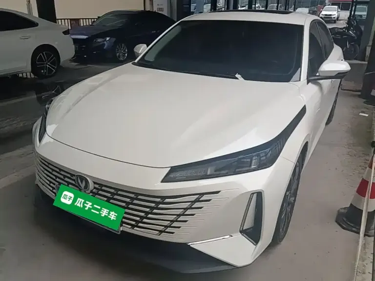 Changan Eado Blue Whale 1.5 T 500 Bar Distinguished