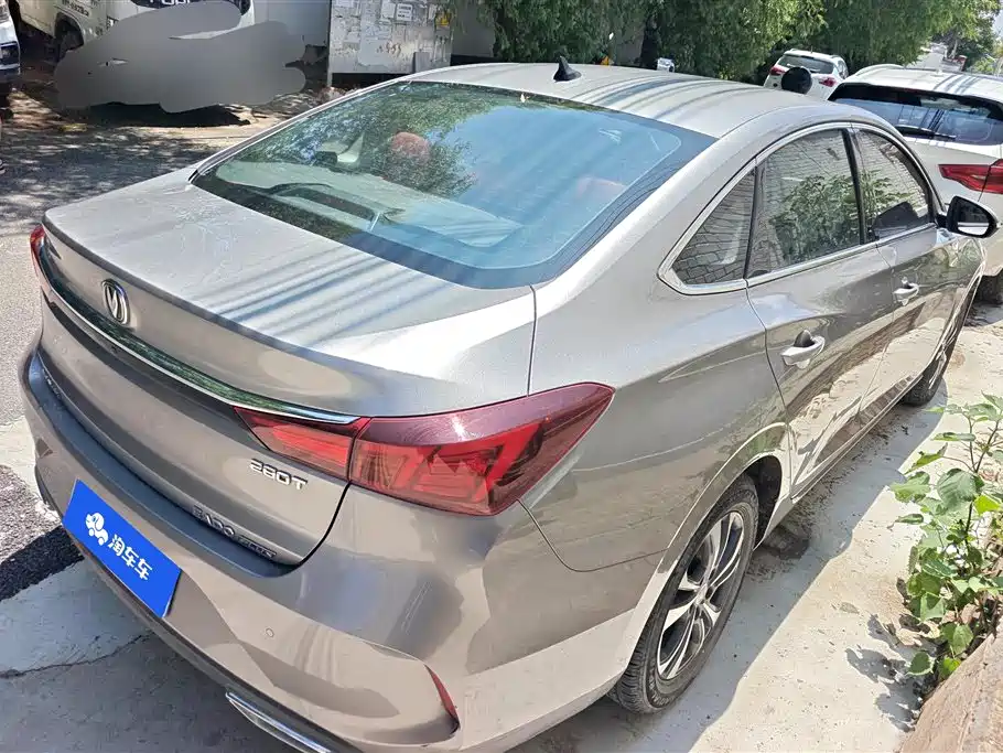 Eado PLUS Blue Whale NE 1.4 T GDI DCT Distinguished