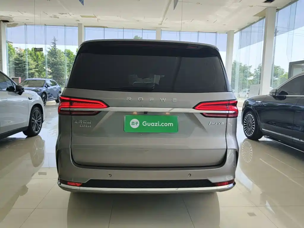 Roewe iMAX8 NEV 荣威iMAX8新能源 2025款 1.5 T DMH 陆尊至享版