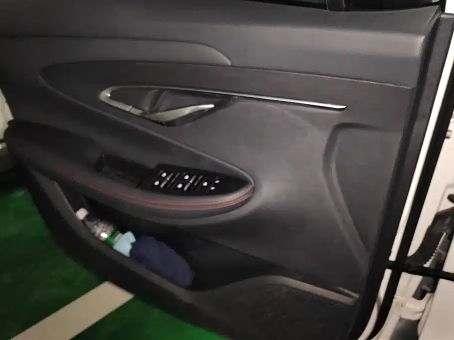 Changan UNI-T 1.5 T Flagship