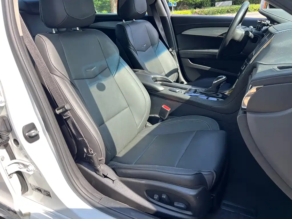 Cadillac ATS-L 28 T Fashion