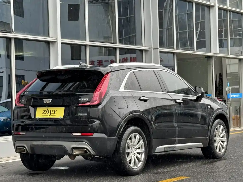 Cadillac XT4 28 T 2 WD Luxury