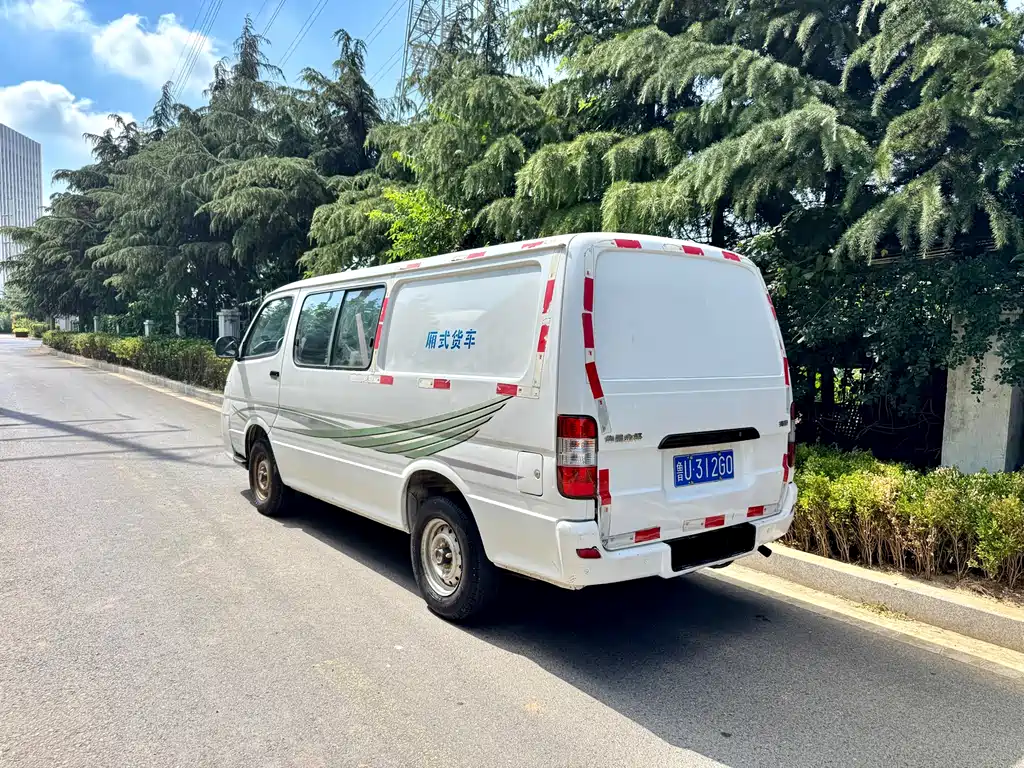 Jinbei Hiace 金杯海狮 2014款 2.0 L第五代快运王商务型4 G20 B