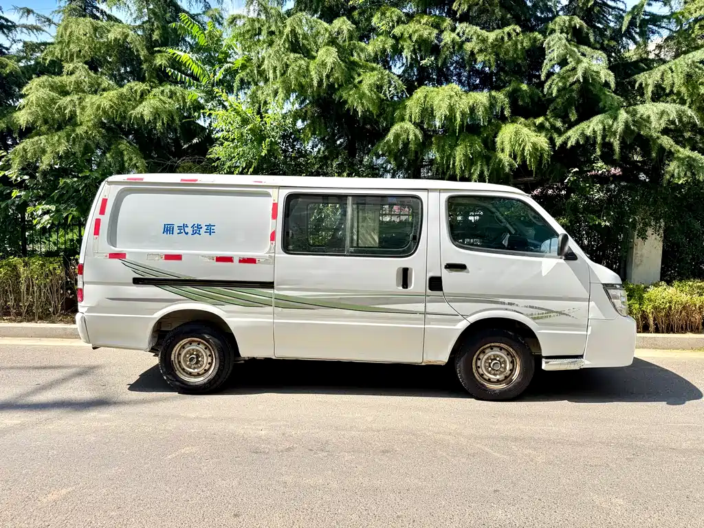 Jinbei Hiace 金杯海狮 2014款 2.0 L第五代快运王商务型4 G20 B