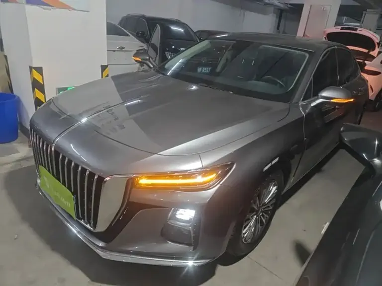 Hongqi H5 1.5 T DCT Connected Flagship Charm