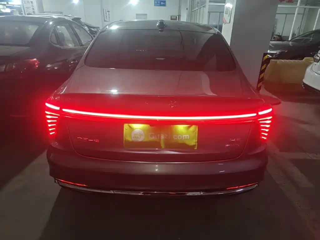 Hongqi H5 1.5 T DCT Connected Flagship Charm
