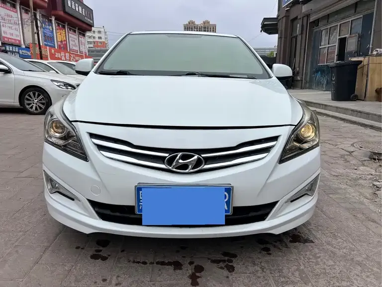 Hyundai Accent 1.4 L Auto Leading GLX