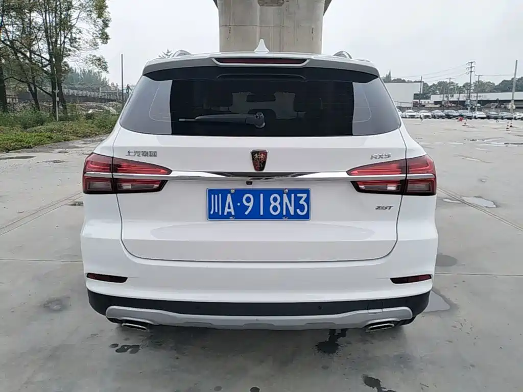 Roewe RX5 荣威RX5 2020款 20 T 手动4 G互联超越旗舰版