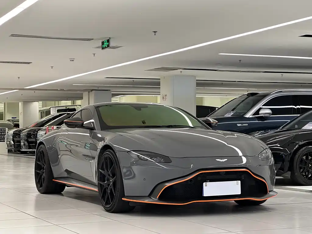 V8 Vantage 4.0 T V8 Coupe