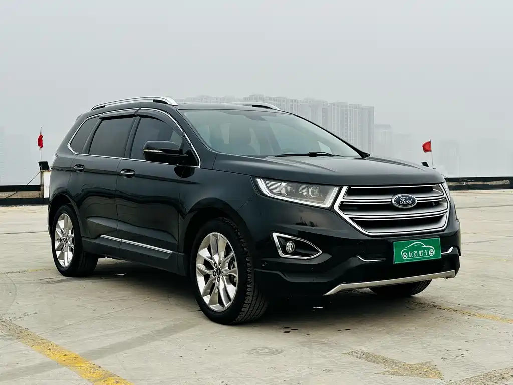 Edge EcoBoost 245 4 WD Supreme Sharp 7-seat