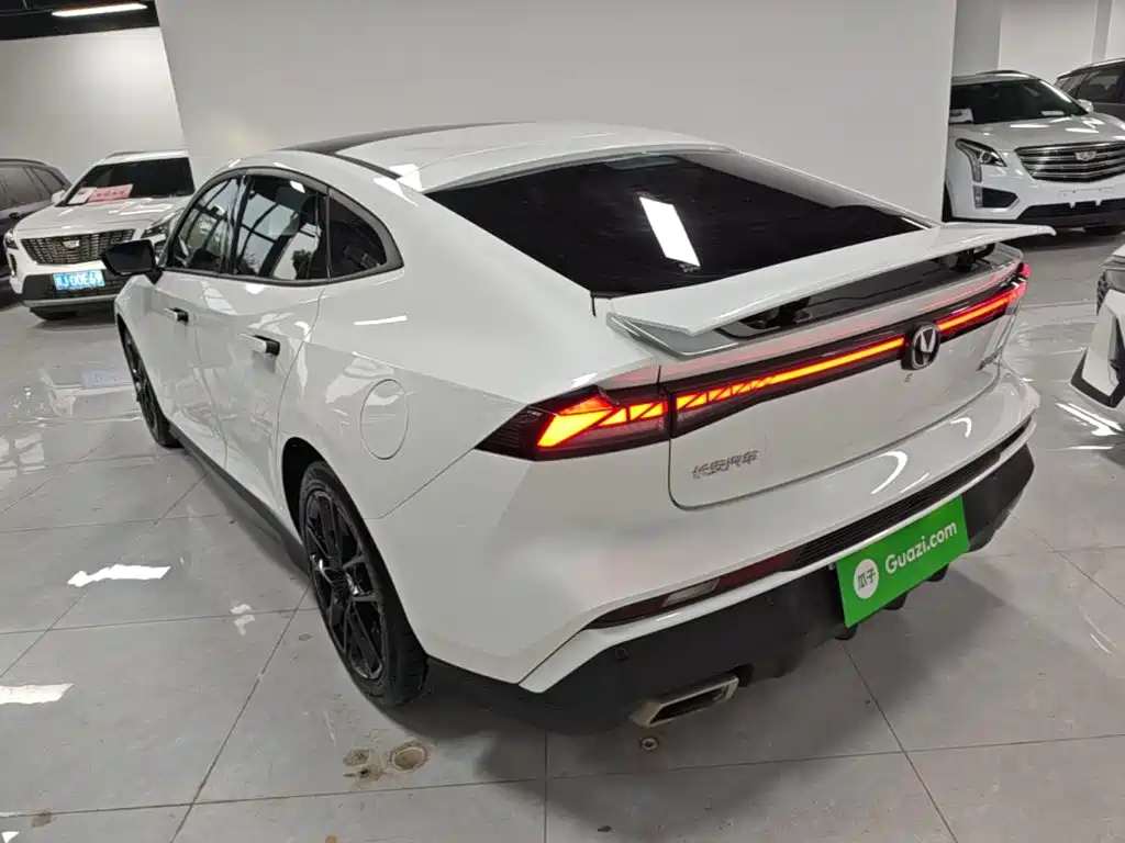 Changan UNI-V 1.5 T Distinguished
