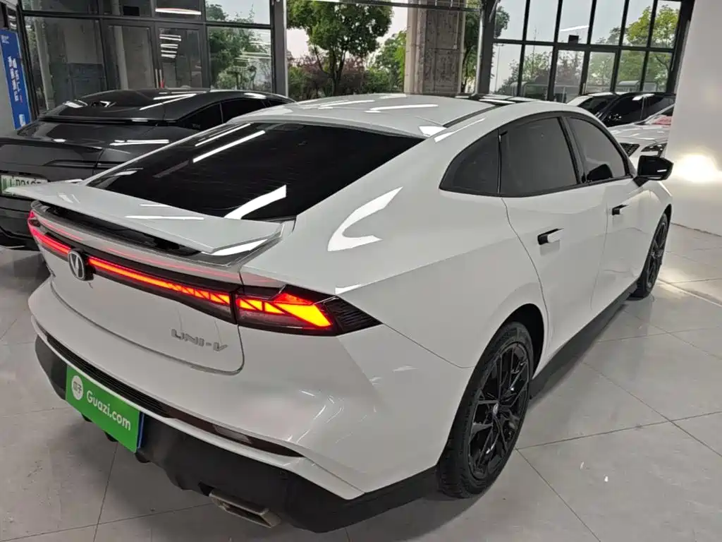 Changan UNI-V 1.5 T Distinguished