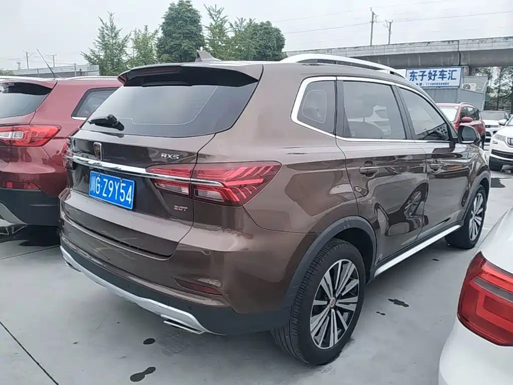 Roewe RX5 荣威RX5 2019款 20 T 两驱手动4 G互联铂金版