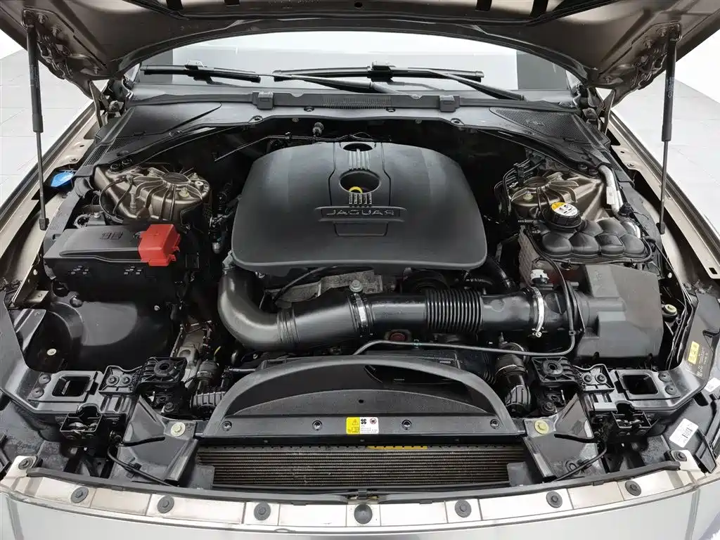 Jaguar XFL XFL 2.0 T 200 PS Elite