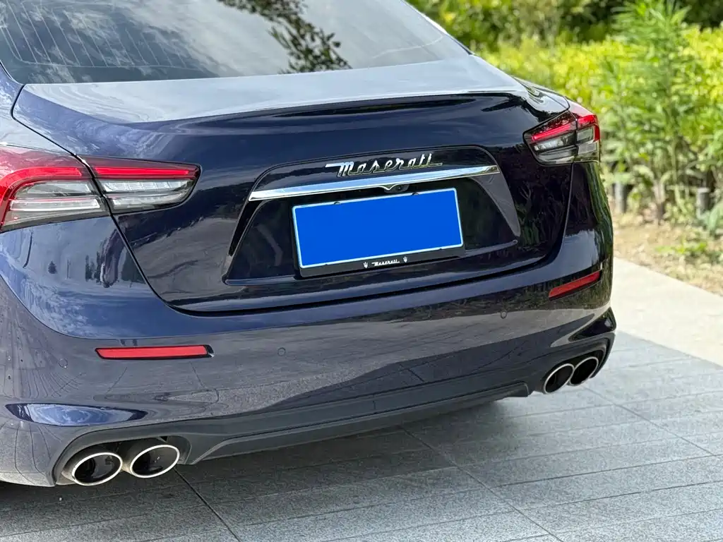 Ghibli 3.0 T Standard CN-V