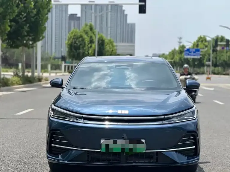 Geely Galaxy A7 银河A7 EM 2025款 EM-i 150 km 探索+版