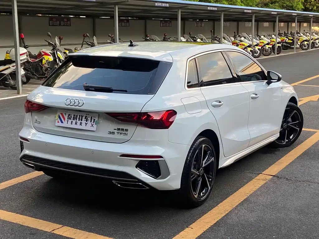 Audi A3 Facelift Sportback 35 TFSI Fashion Sport