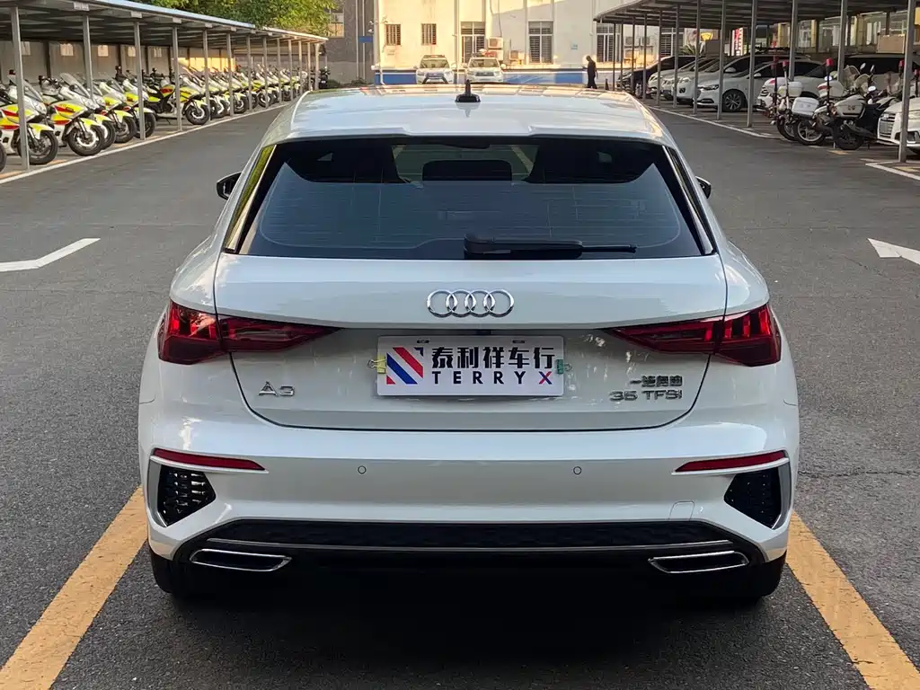 Audi A3 Facelift Sportback 35 TFSI Fashion Sport