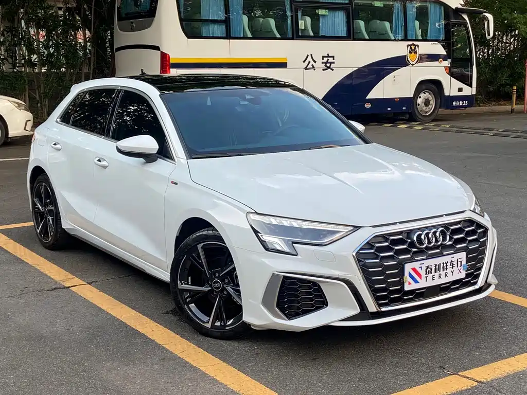 Audi A3 Facelift Sportback 35 TFSI Fashion Sport