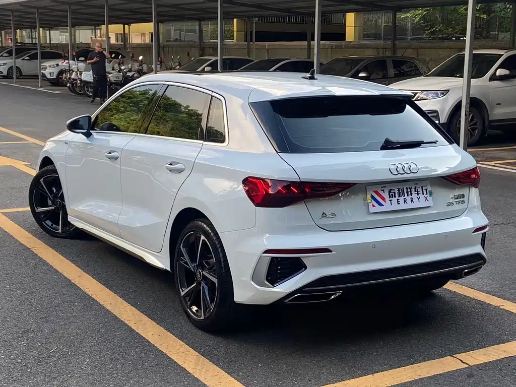 Audi A3 Facelift Sportback 35 TFSI Fashion Sport
