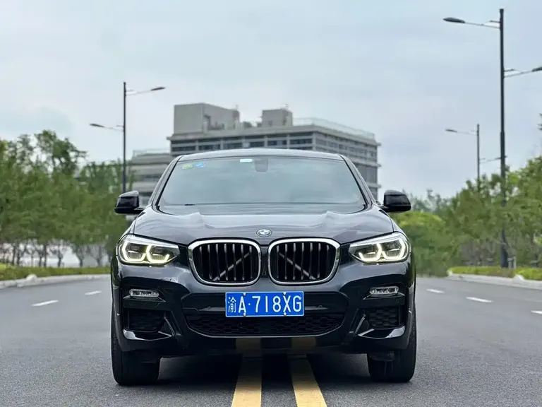 BMW X4 xDrive25 i M Sport Package