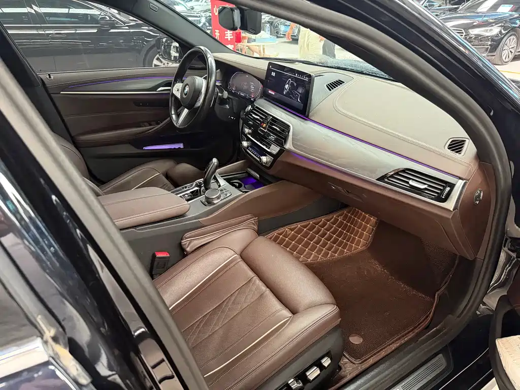 BMW 5 Series 530 Li xDrive Luxury Package