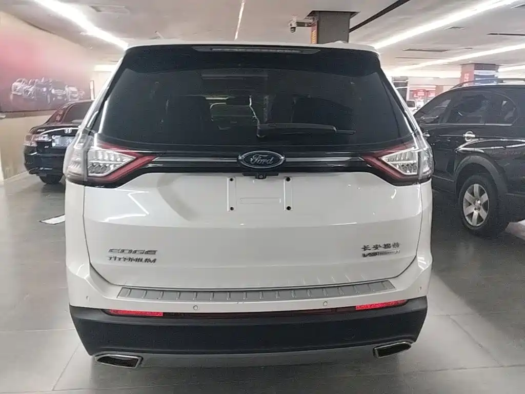 Edge EcoBoost 245 2 WD Grand Sharp 7-seat CN-V