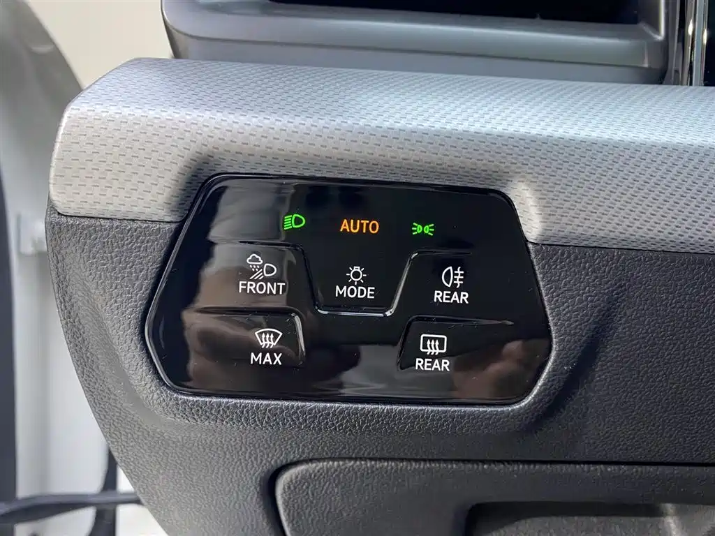 Lamando Lamando L 280 TSI DSG Spicy Cool