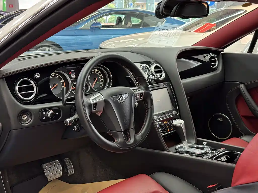 Continental GT 4.0 T GTC V8