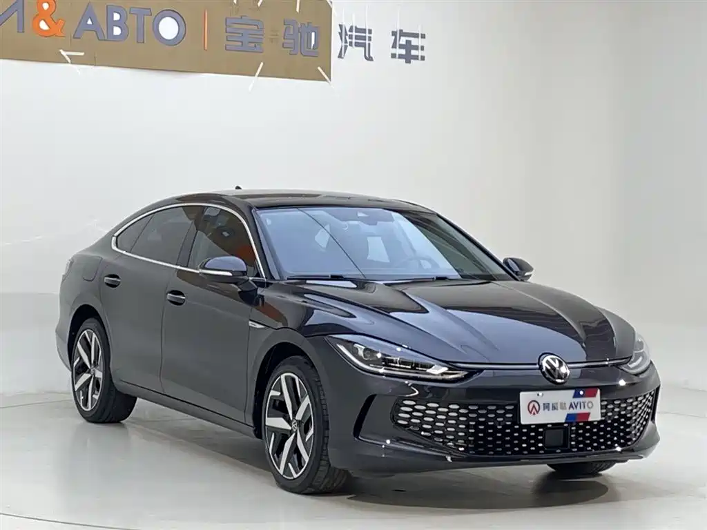 Lamando Lamando L 280 TSI DSG Spicy Cool