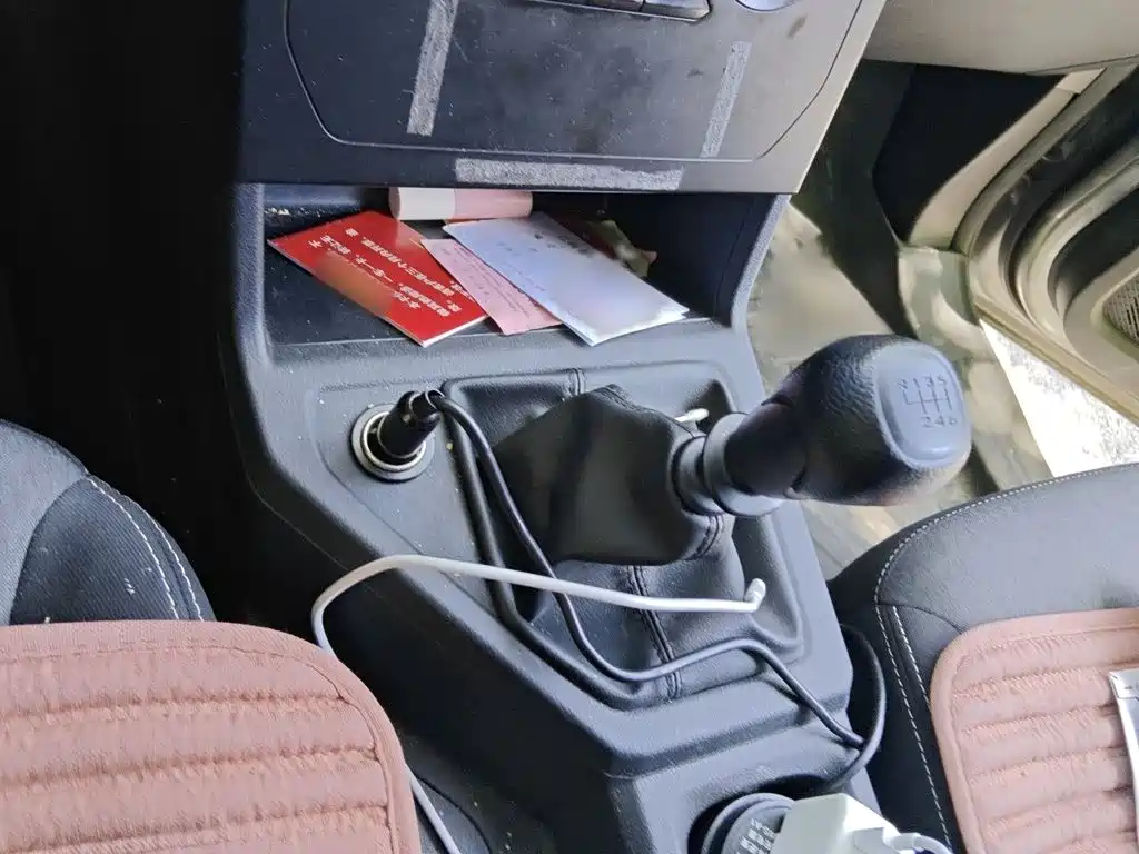 Wuling Hongguang PLUS 1.5 L Manual Standard 5-seat