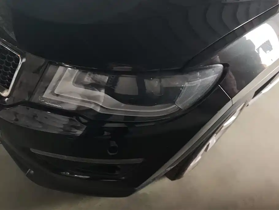 Compass 200 T Auto Home Enjoyment - Connected Large Screen
