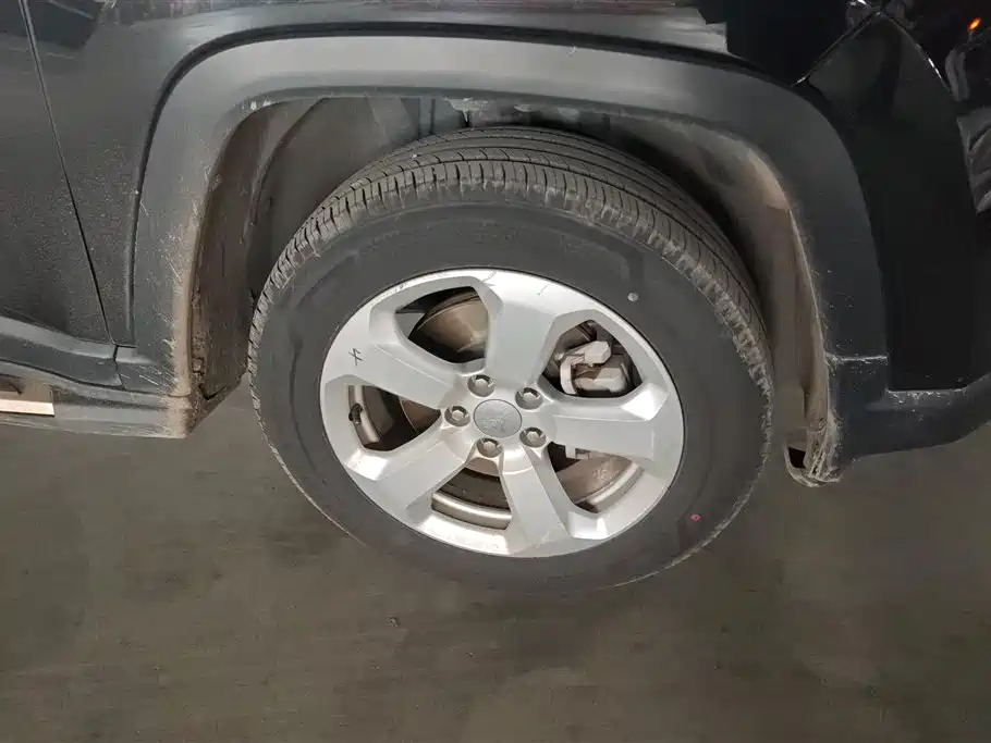 Compass 200 T Auto Home Enjoyment - Connected Large Screen