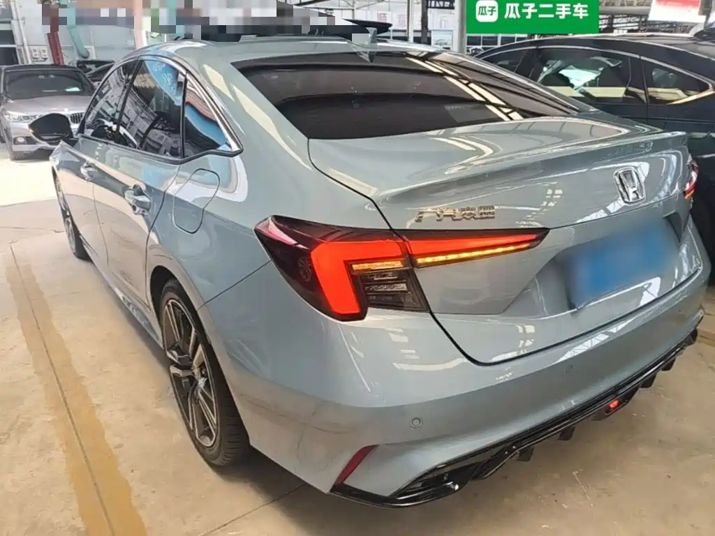Integra 2.0 L e:HEV Sharp· Premium