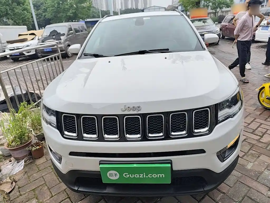 Compass 200 T Auto Home Enjoyment