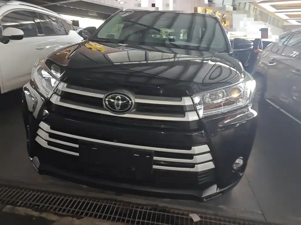 Highlander 2.0 T 4 WD Luxury 7-seat CN-VI