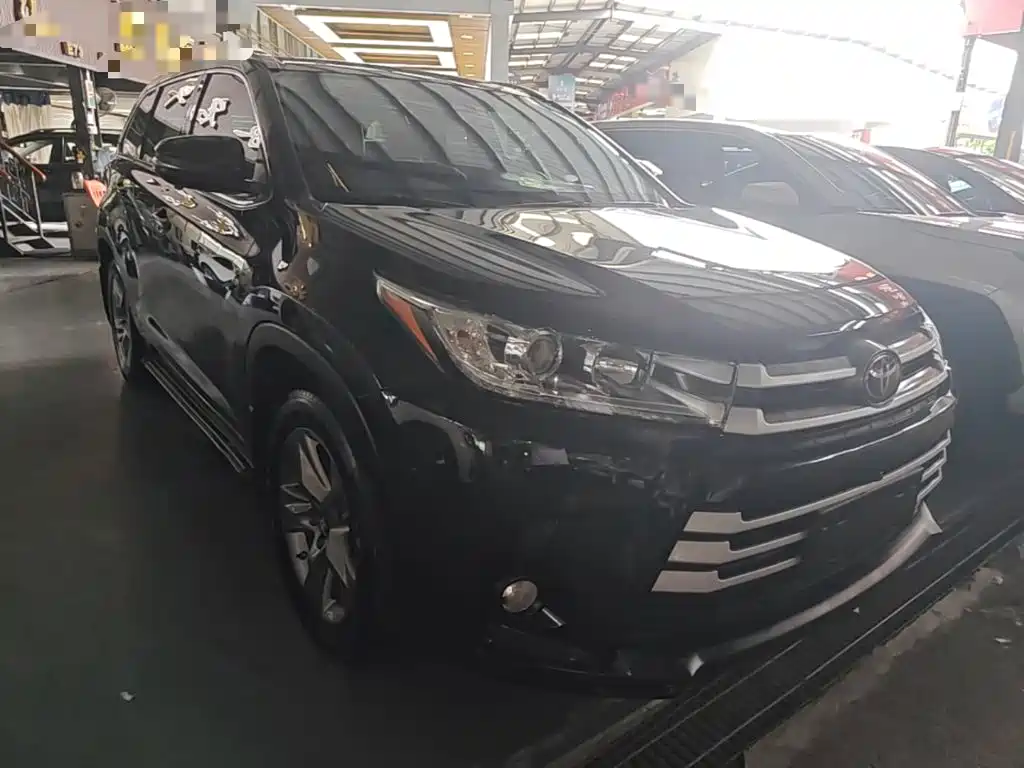 Highlander 2.0 T 4 WD Luxury 7-seat CN-VI